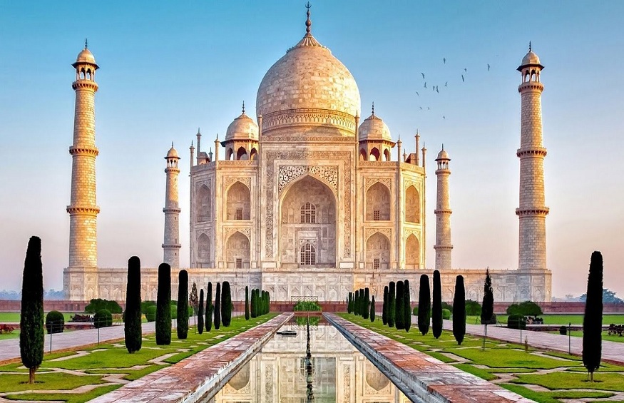 Visiting the Taj Mahal